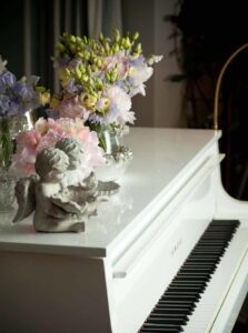 Bouquets pastels et vases