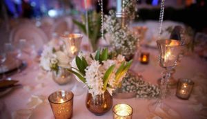 Un joli centre de table fleuri
