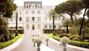 A path decorated by us for a wedding on the French Riviera