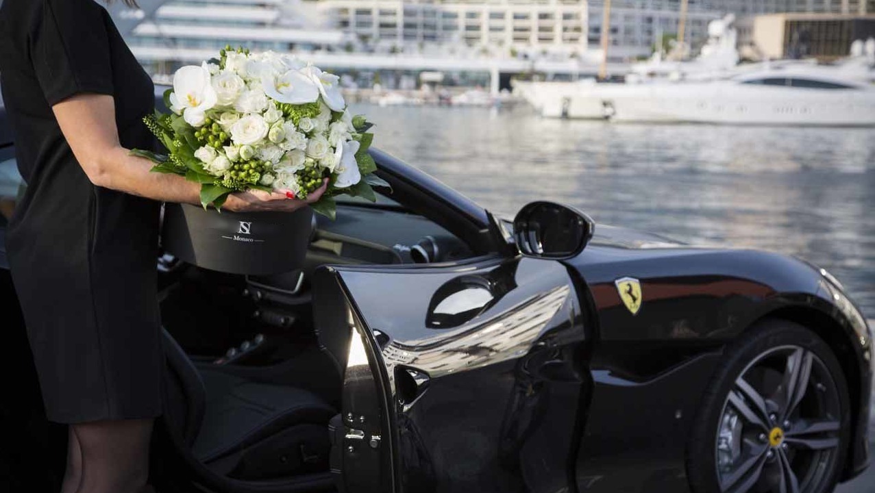 Flowers and Ferrari, an alliance of taste