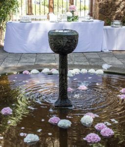 Un jardin magnifiquement décorée, Narmino, le fleuriste de votre mariage sur la Côte d'Azur