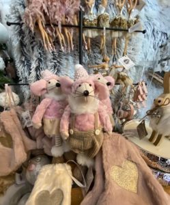 De mignonnes souris roses