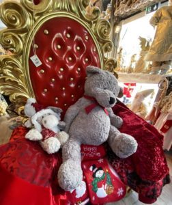 Un ourson en peluche