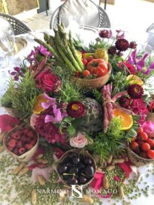 Une splendide composition florale pour un centre de table, une réalisation Narmino