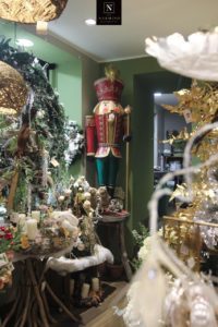 La boutique du fleuriste Narmino, à la saison de Noël