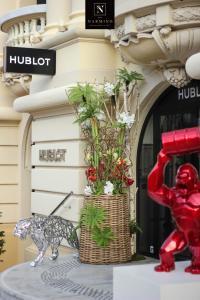 Exemple d'abonnement floral chez Hublot dans le Carré d'Or à Monaco