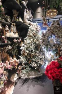 Un sapin de Noël dans les tons blancs