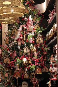 A beautiful, richly decorated Christmas tree