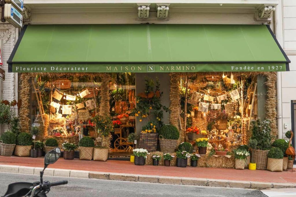 Vitrine fleuriste décorateur Narmino à Monaco