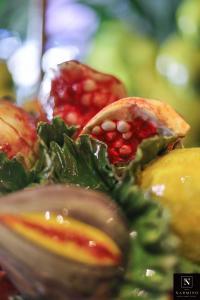 Barbotines en forme de figues ou de grenades