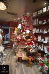 Un beau sapin de Noël Narmino, fleuriste à Monaco