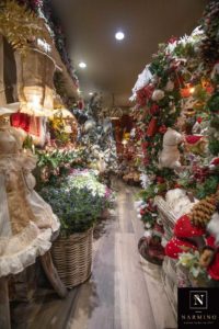 La boutique Narmino au 33 bd Princesse Charlotte à Monaco décorée pour Noël