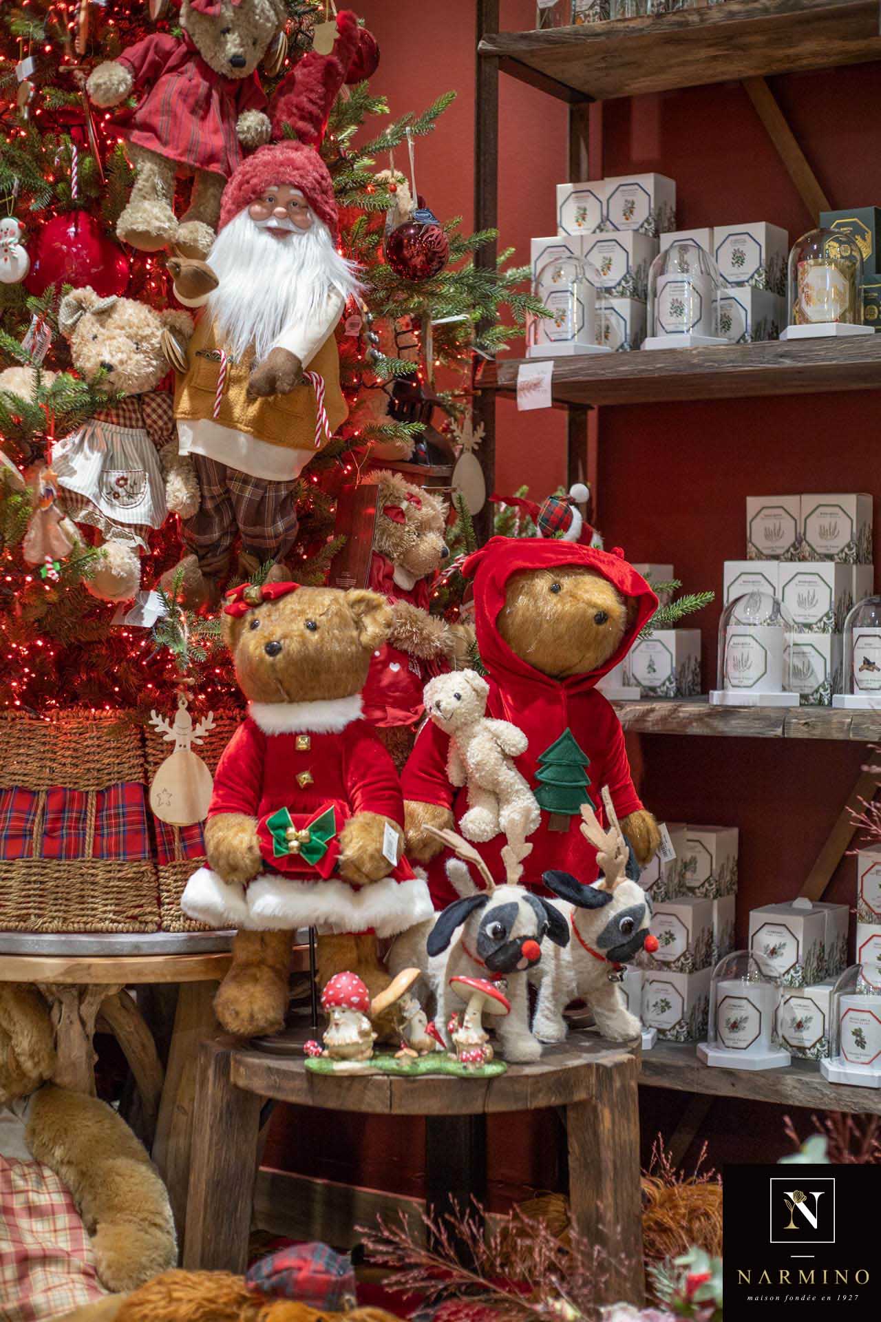 La boutique Narmino au 33 bd Princesse Charlotte décorée pour Noël