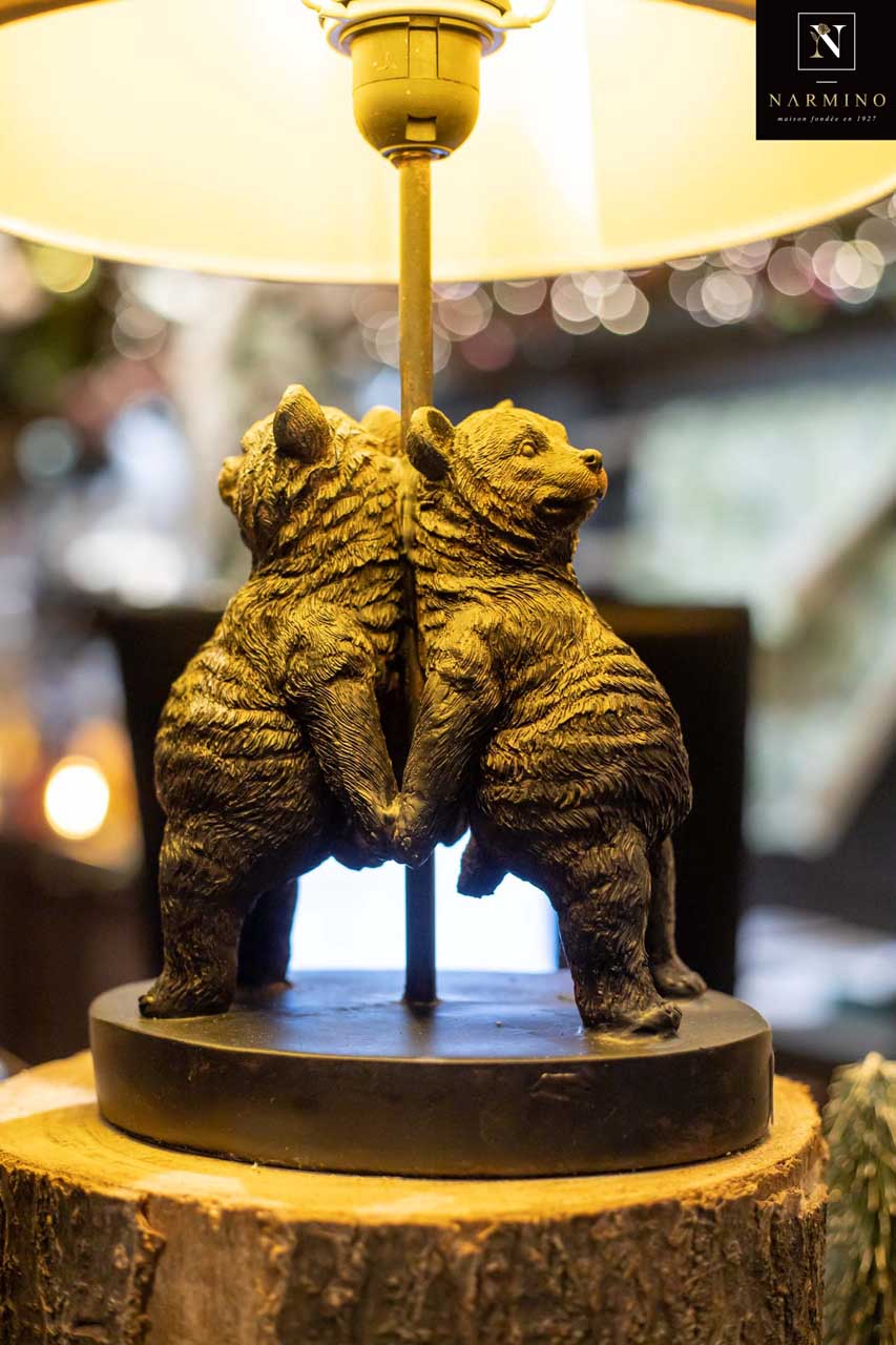 Une lampe avec des oursons