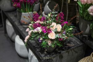 Un bouquet de fleurs pastel de la Maison Narmino