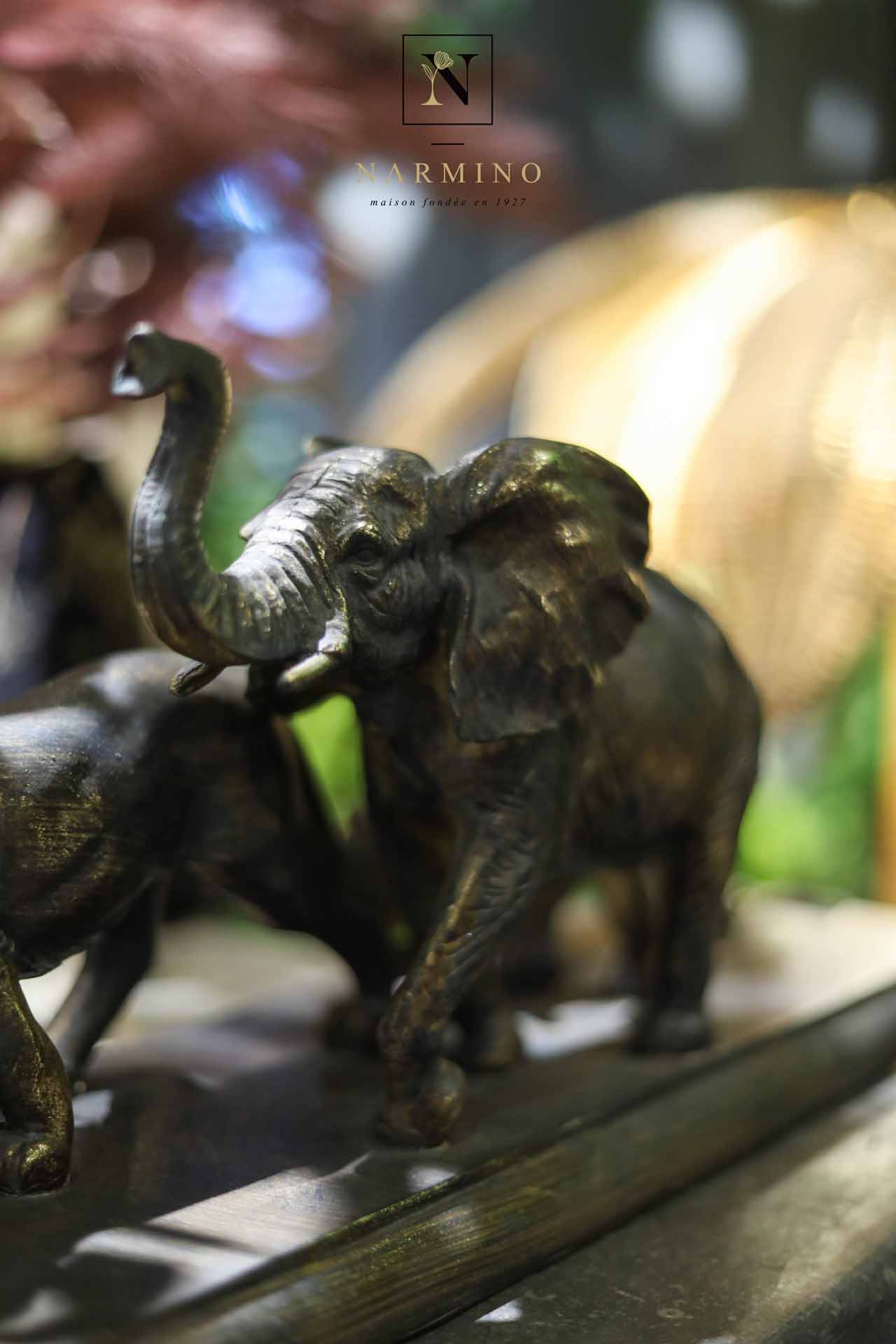 Une sculpture d'éléphant