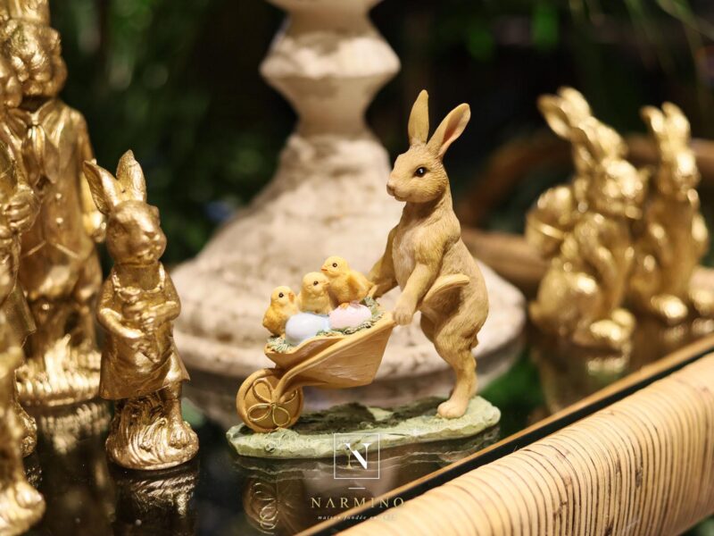 Décoration spéciale pour Pâques, lapins et poussins