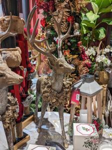 Narmino, fleuriste et décorateur, vous propose une large gamme de décorations pour les fêtes de Noël