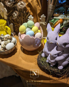 Pâques chez Narmino, fleurs, lapins et oeufs pour décorer vos tables et vos intérieurs.