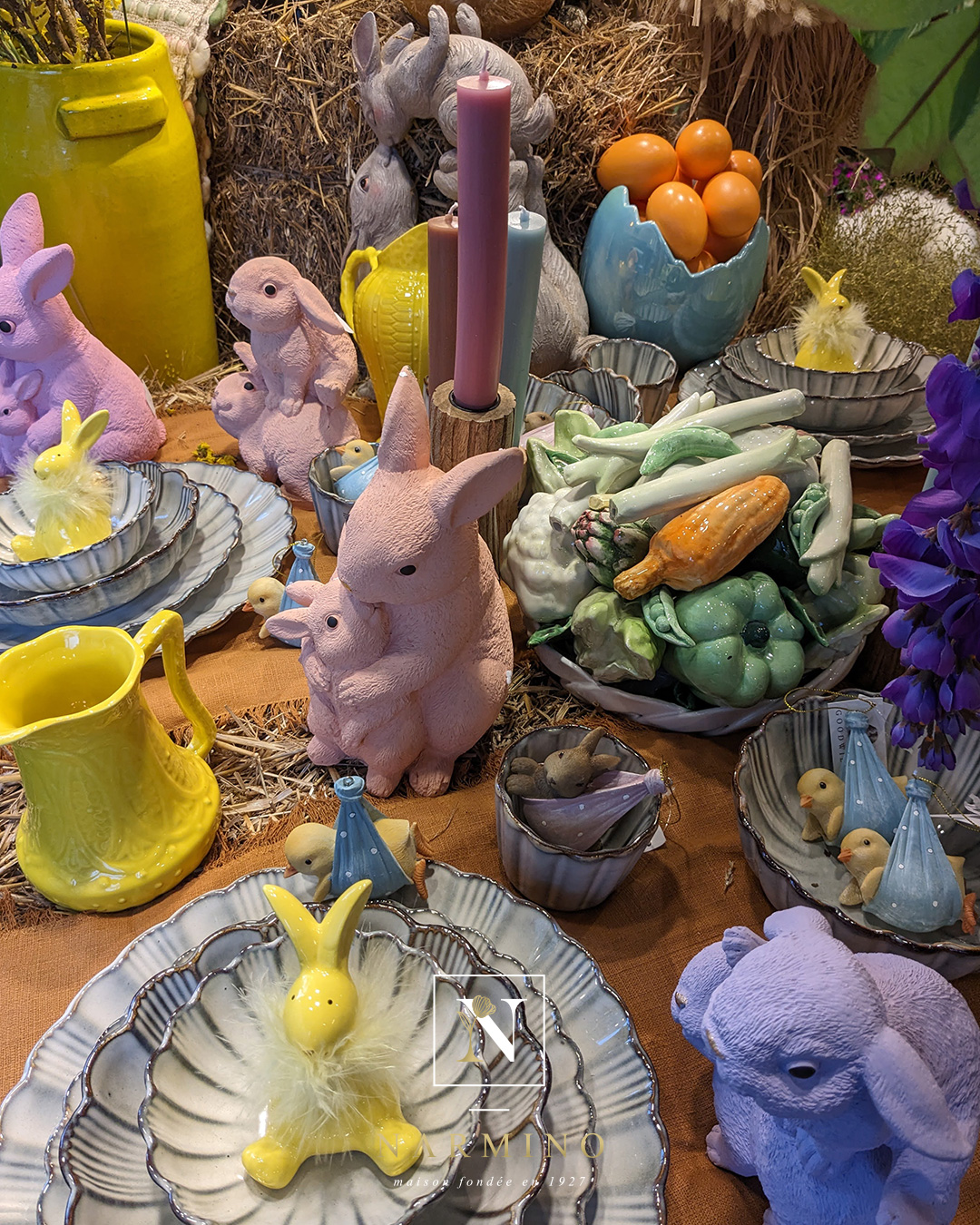 Pâques chez Narmino, fleurs, lapins et oeufs pour décorer vos tables et vos intérieurs.