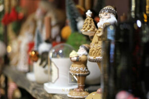 De petits objets décoratifs à la boutique Monte-Carlo