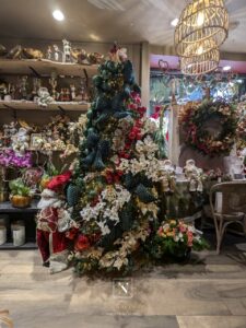 Sapins et décors de Noël à la boutique Monte-Carlo