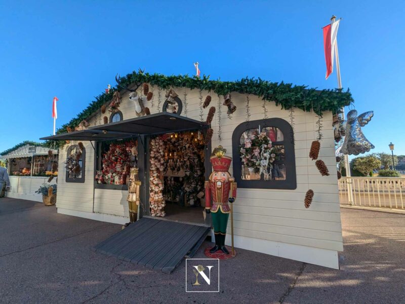 L'extérieur de notre chalet de Noël, situé proche du Casino de la SBM